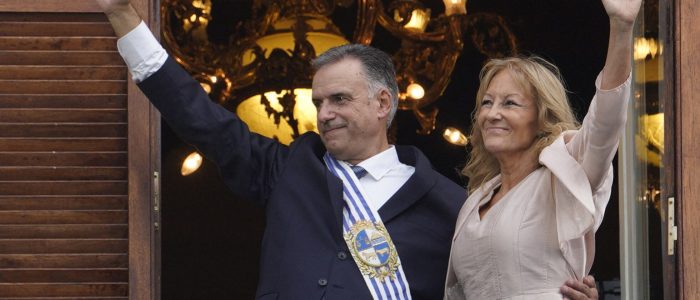 ¿Aspiras al Máximo Cargo del País? Descubre los Requisitos para Ser Presidente de Uruguay 1 serper image 291 1780749762